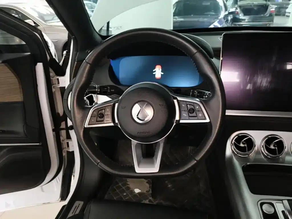 Denza X 2020 PHEV Classic Edition — миниатюра 11