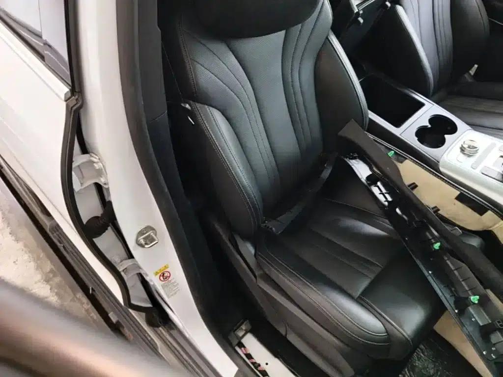 Denza X 2020 PHEV Classic Edition — миниатюра 25