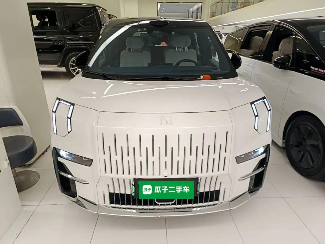 Zeekr 009 2024 7-Seater Aisle Version 108 kWh — миниатюра 2