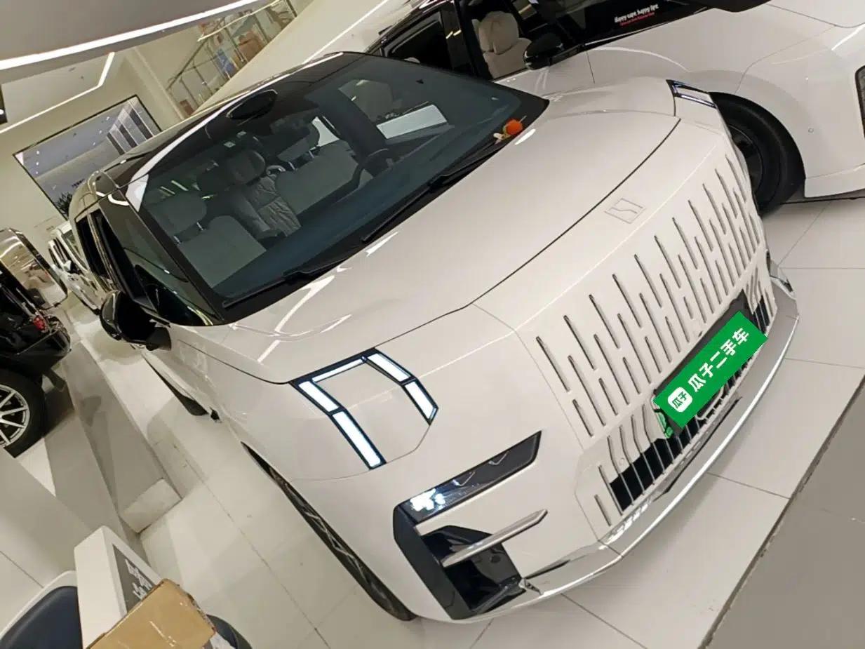 Zeekr 009 2024 7-Seater Aisle Version 108 kWh — миниатюра 3
