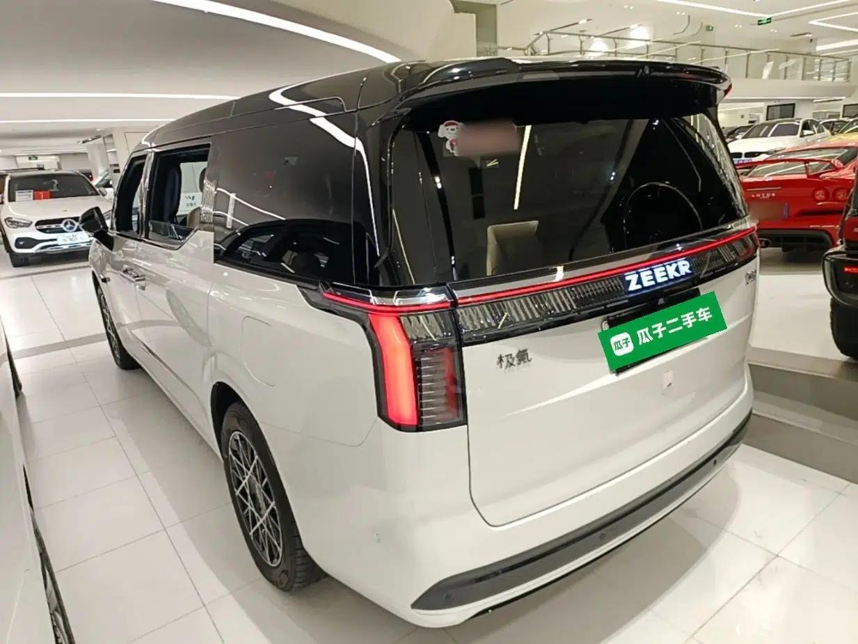 Zeekr 009 2024 7-Seater Aisle Version 108 kWh — миниатюра 4