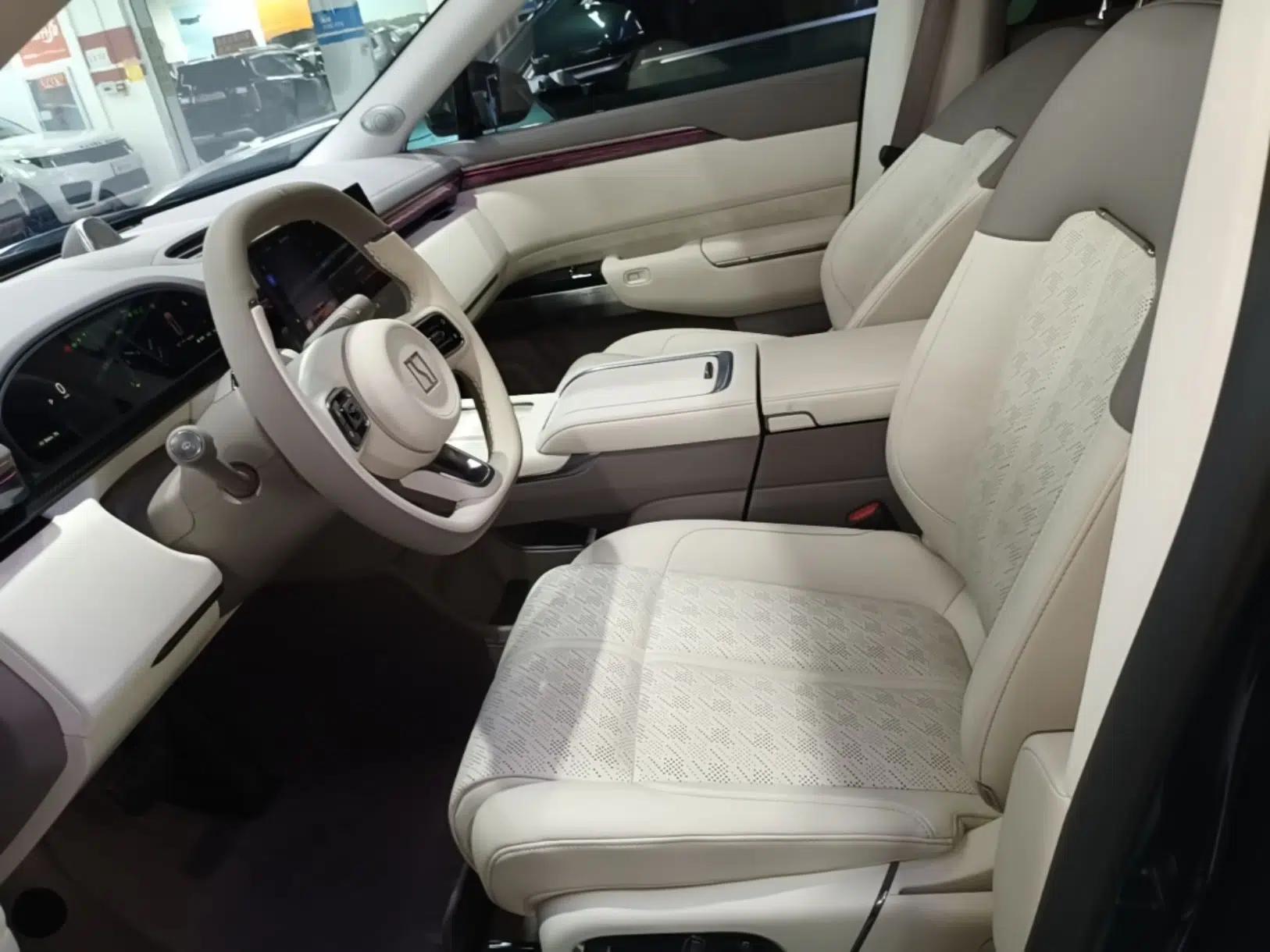 Zeekr 7X 2025 75 kWh Rear-Wheel Drive Intelligent Driving Version — миниатюра 17