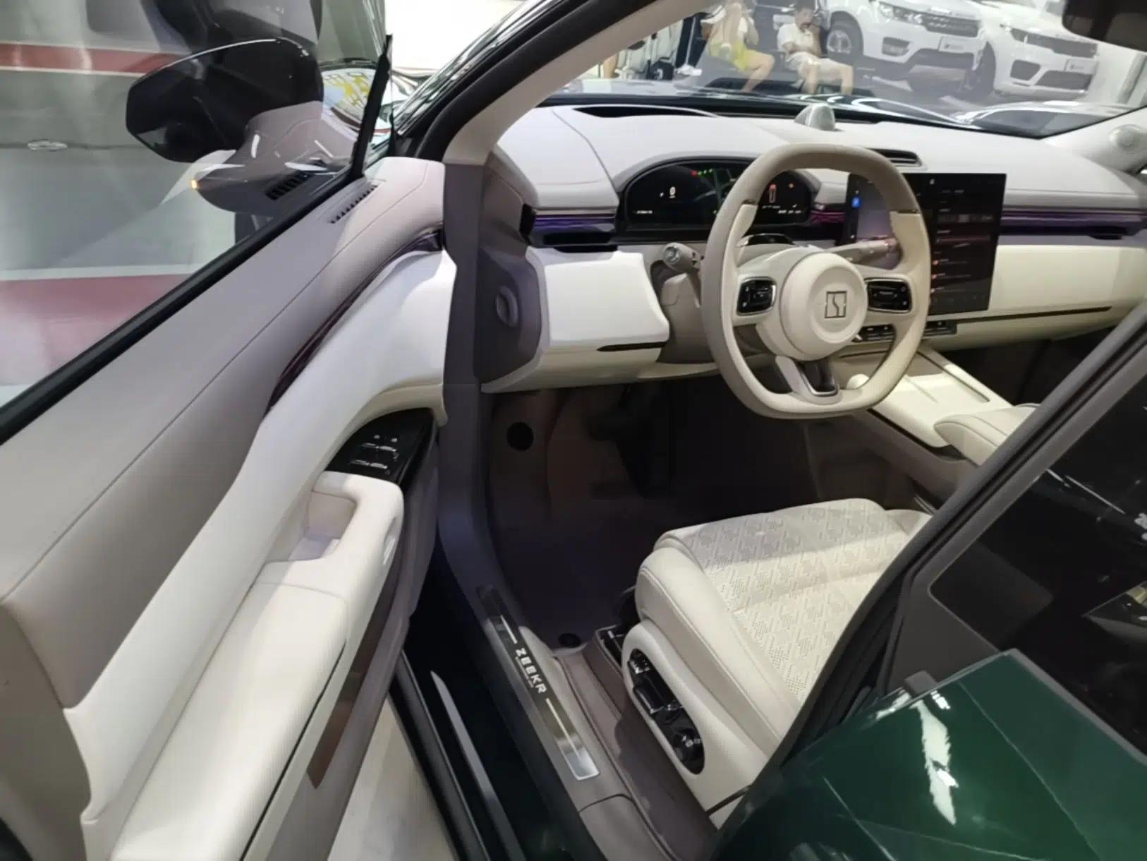 Zeekr 7X 2025 75 kWh Rear-Wheel Drive Intelligent Driving Version — миниатюра 18
