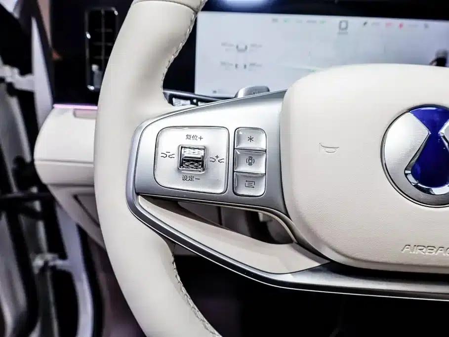 Denza N8L 2025 Premium Edition — миниатюра 14