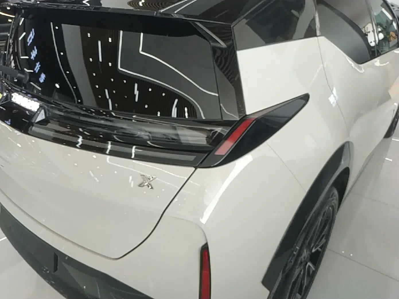 Zeekr X 2025 Four-Seater Rear-Drive Cube Version — миниатюра 9