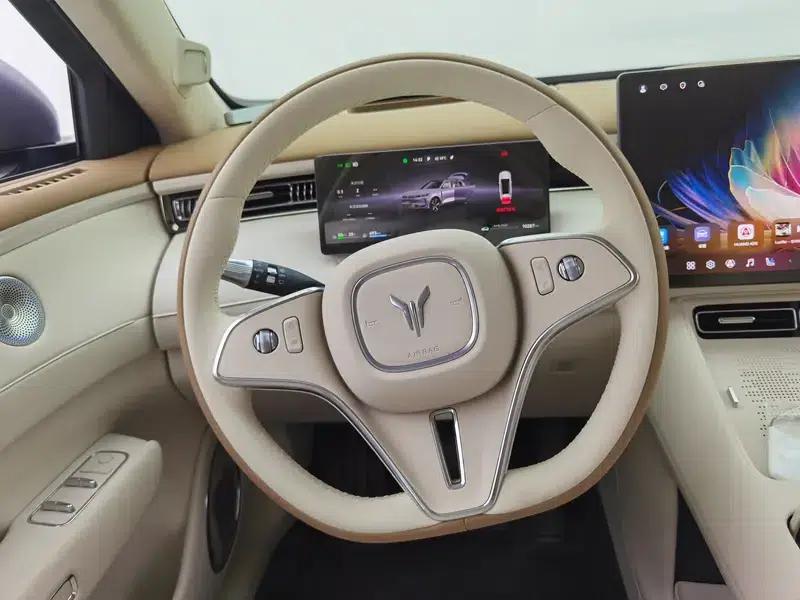 Voyah Free 2025 Free+ Rear-Wheel Drive Dry Kun Edition — миниатюра 16
