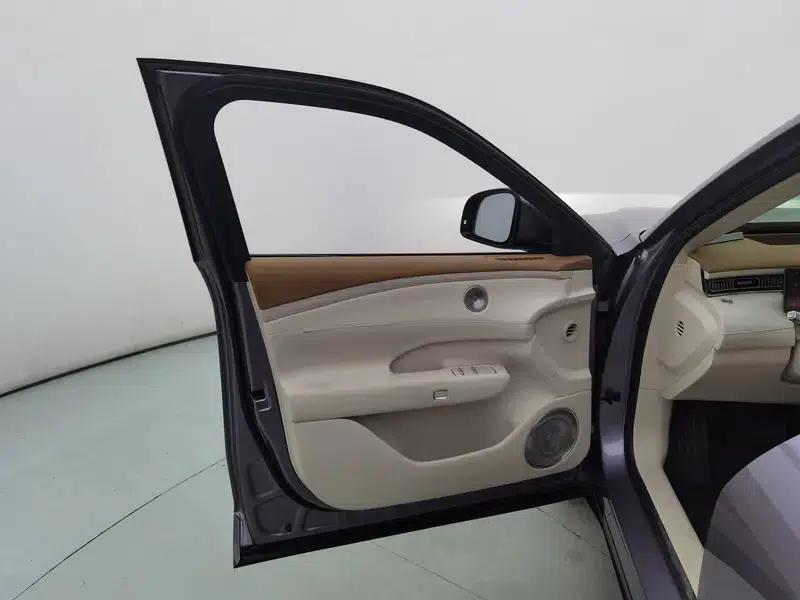 Voyah Free 2025 Free+ Rear-Wheel Drive Dry Kun Edition — миниатюра 22