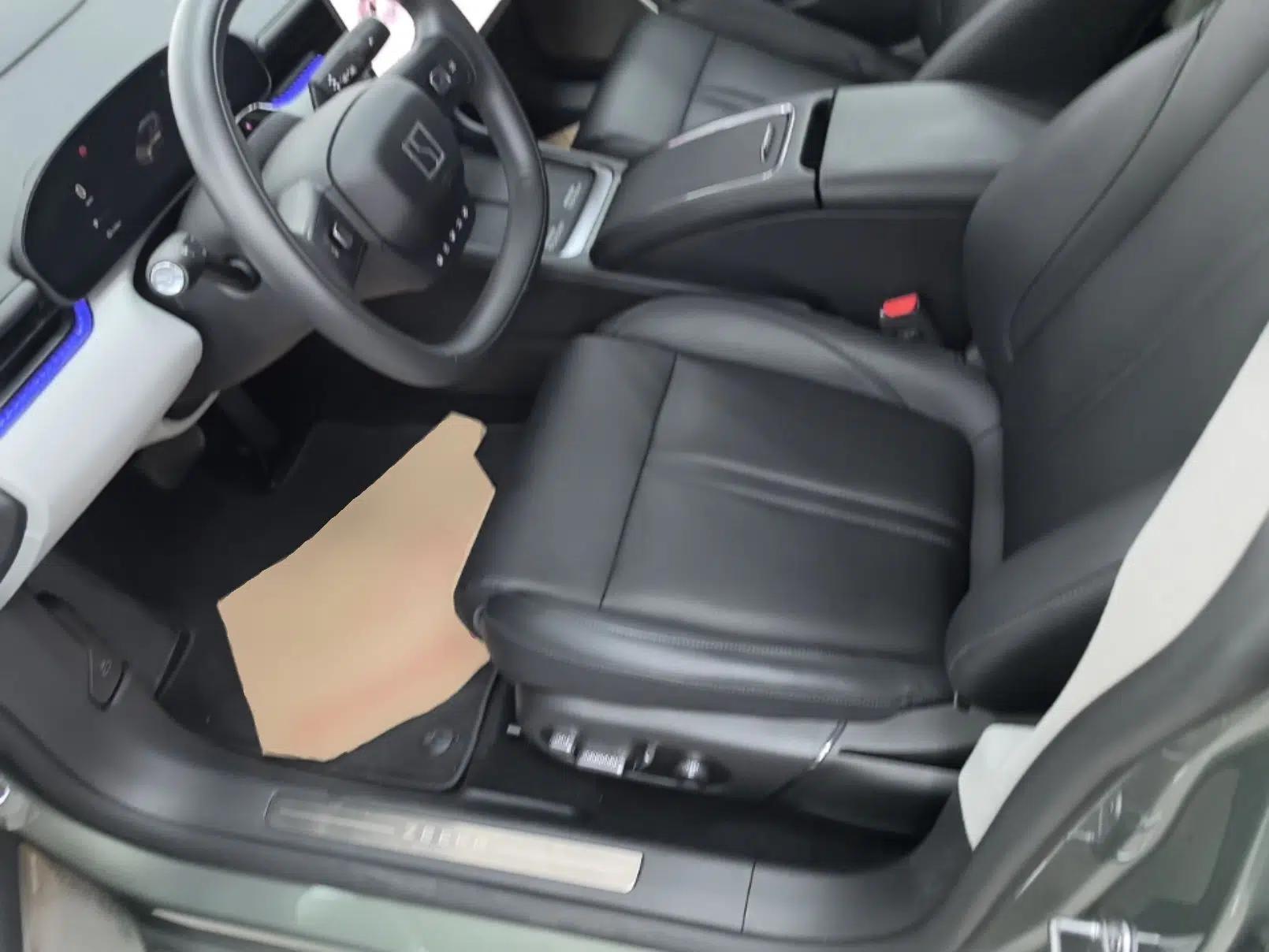 Zeekr 007 2025 Long-Range Rear-Wheel-Drive Intelligent Driving Version 100 kWh — миниатюра 17