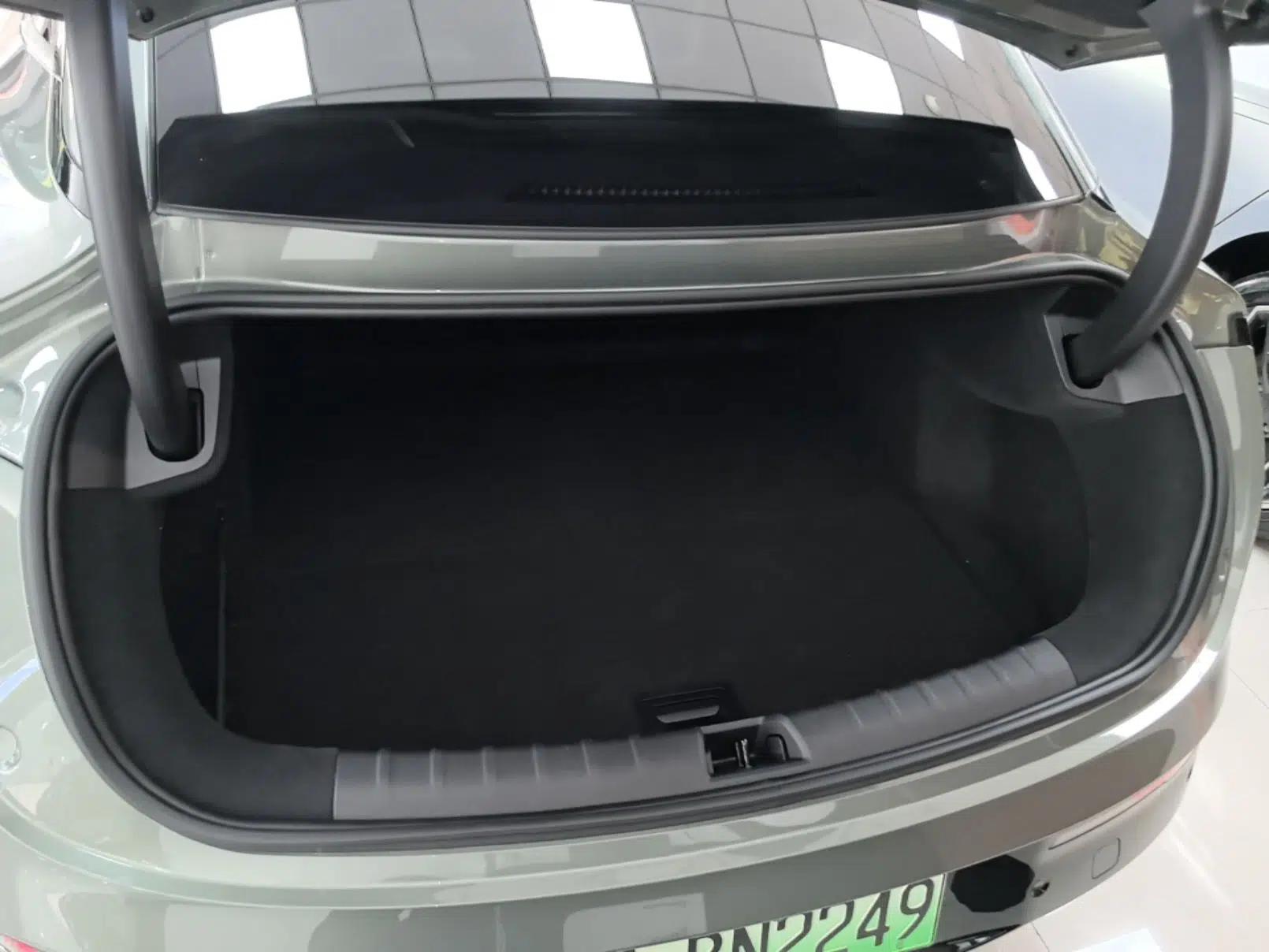 Zeekr 007 2025 Long-Range Rear-Wheel-Drive Intelligent Driving Version 100 kWh — миниатюра 22