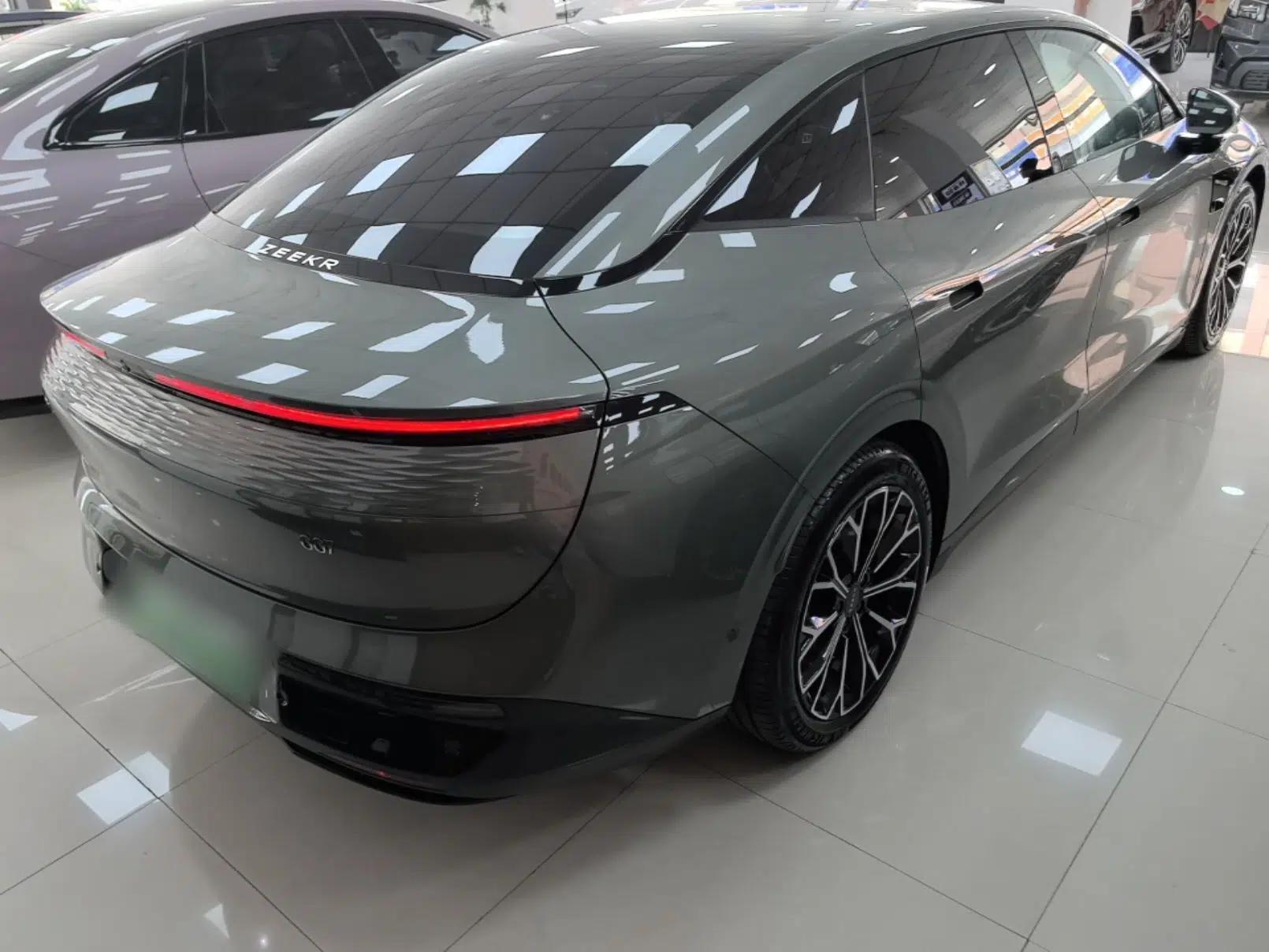 Zeekr 007 2025 Long-Range Rear-Wheel-Drive Intelligent Driving Version 100 kWh — миниатюра 6