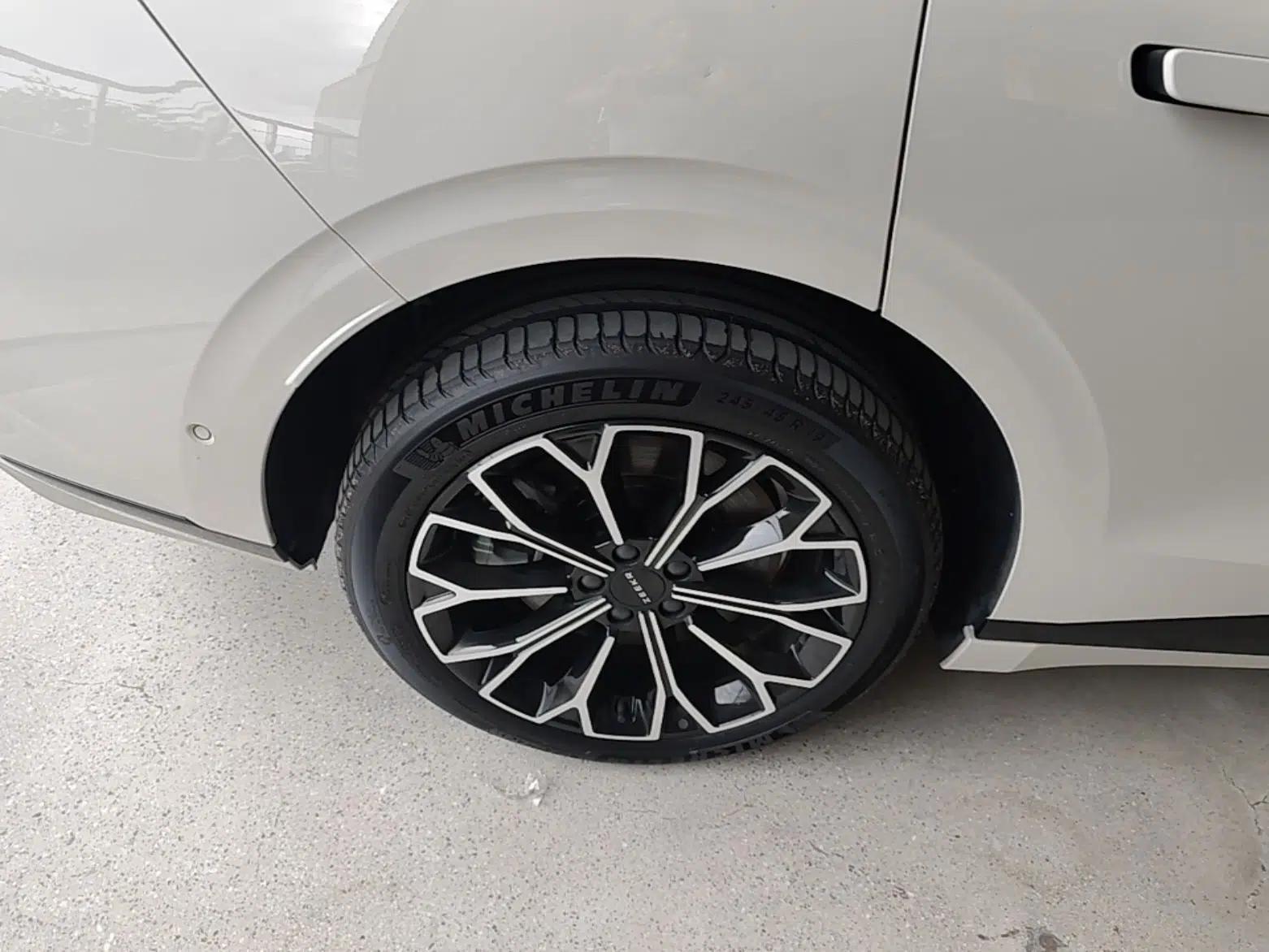 Zeekr 007GT 2025 Four-Wheel Drive Intelligent Driving Version 75 kWh — миниатюра 11