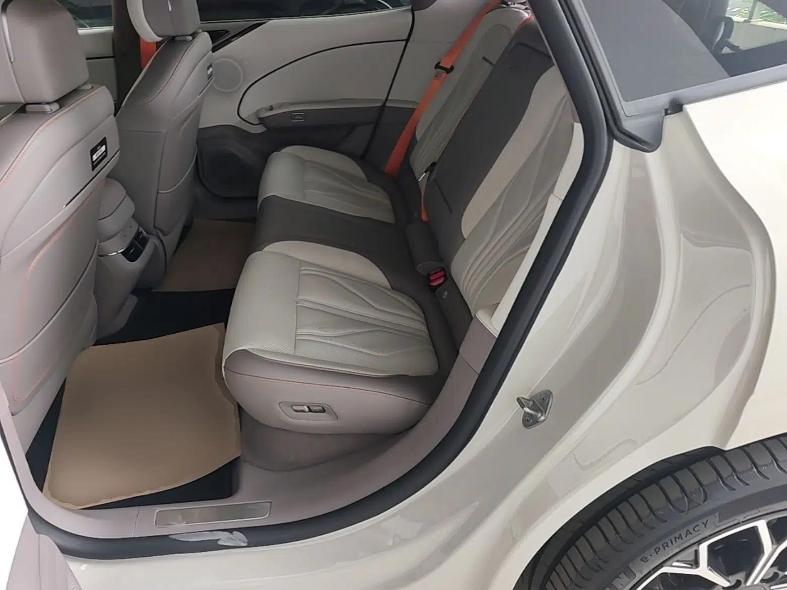 Zeekr 007GT 2025 Four-Wheel Drive Intelligent Driving Version 75 kWh — миниатюра 20