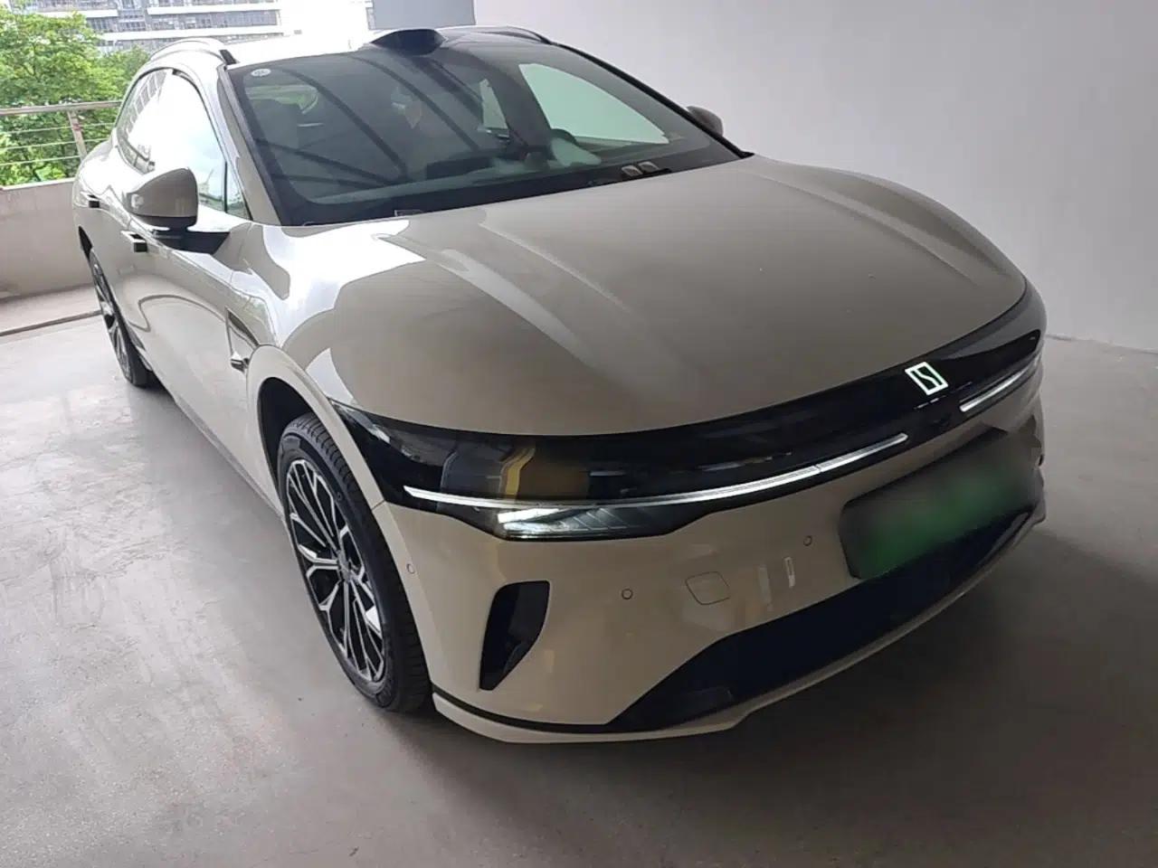 Zeekr 007GT 2025 Four-Wheel Drive Intelligent Driving Version 75 kWh — миниатюра 3