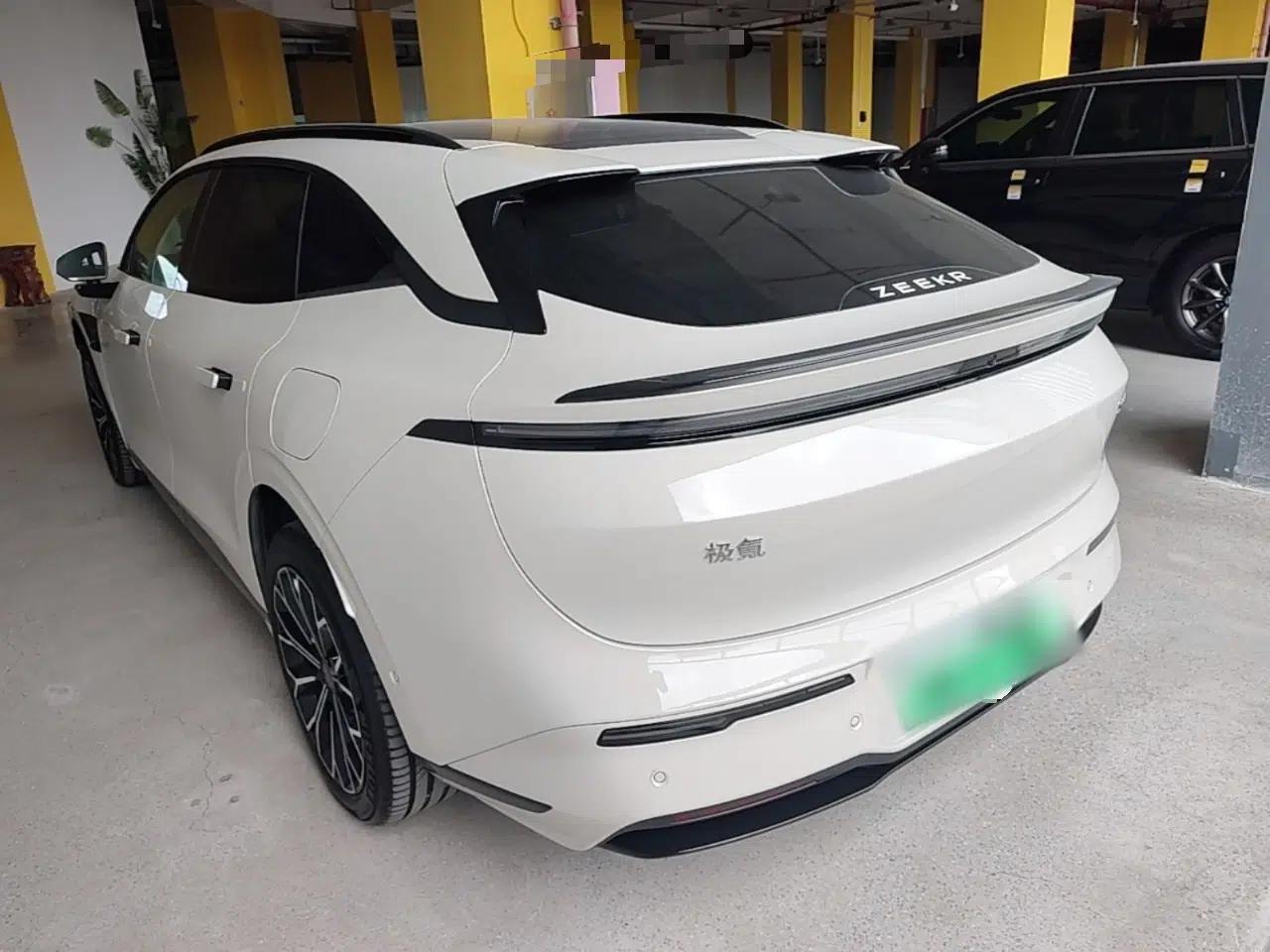 Zeekr 007GT 2025 Four-Wheel Drive Intelligent Driving Version 75 kWh — миниатюра 4