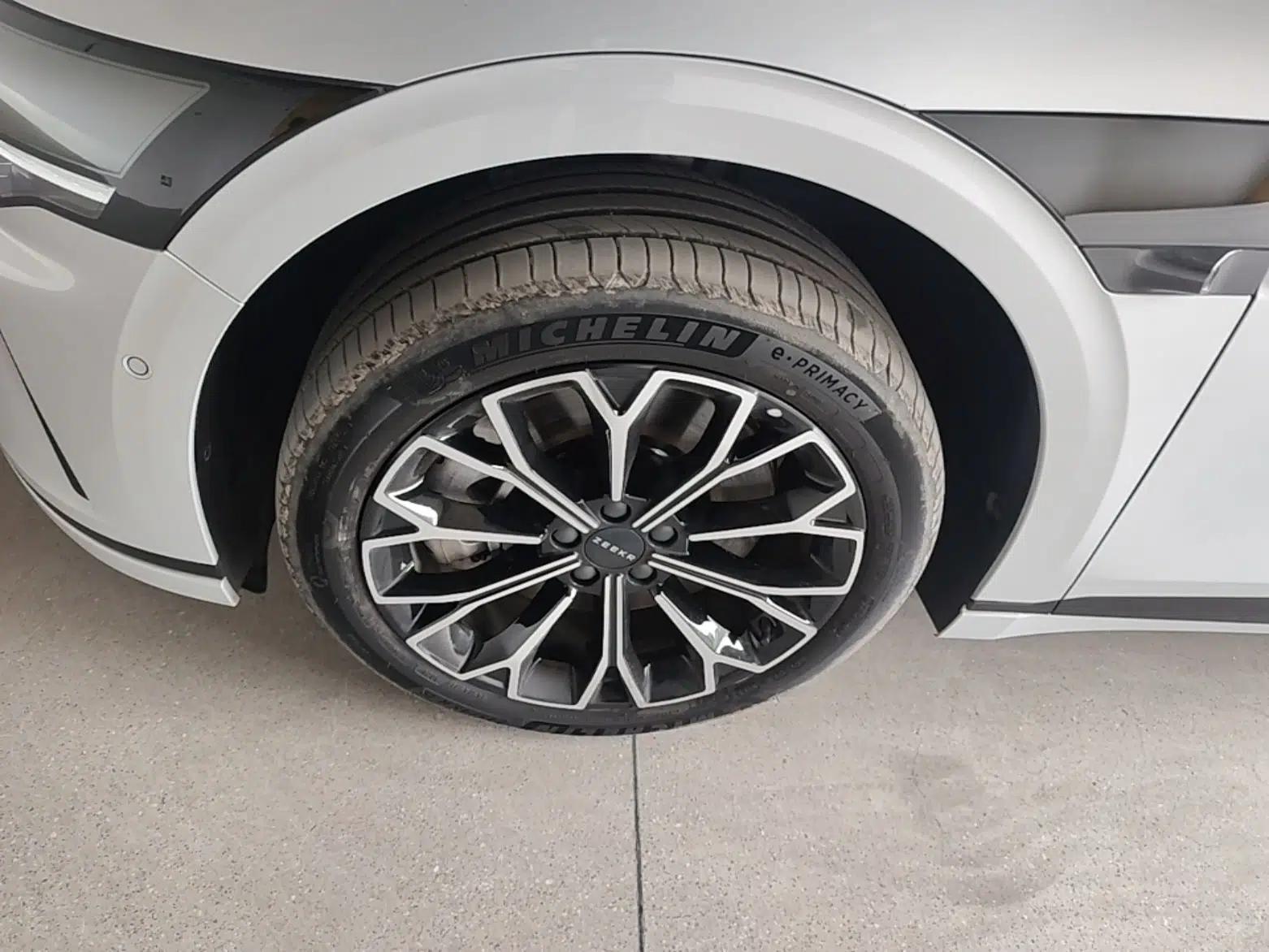 Zeekr 007GT 2025 Four-Wheel Drive Intelligent Driving Version 75 kWh — миниатюра 15