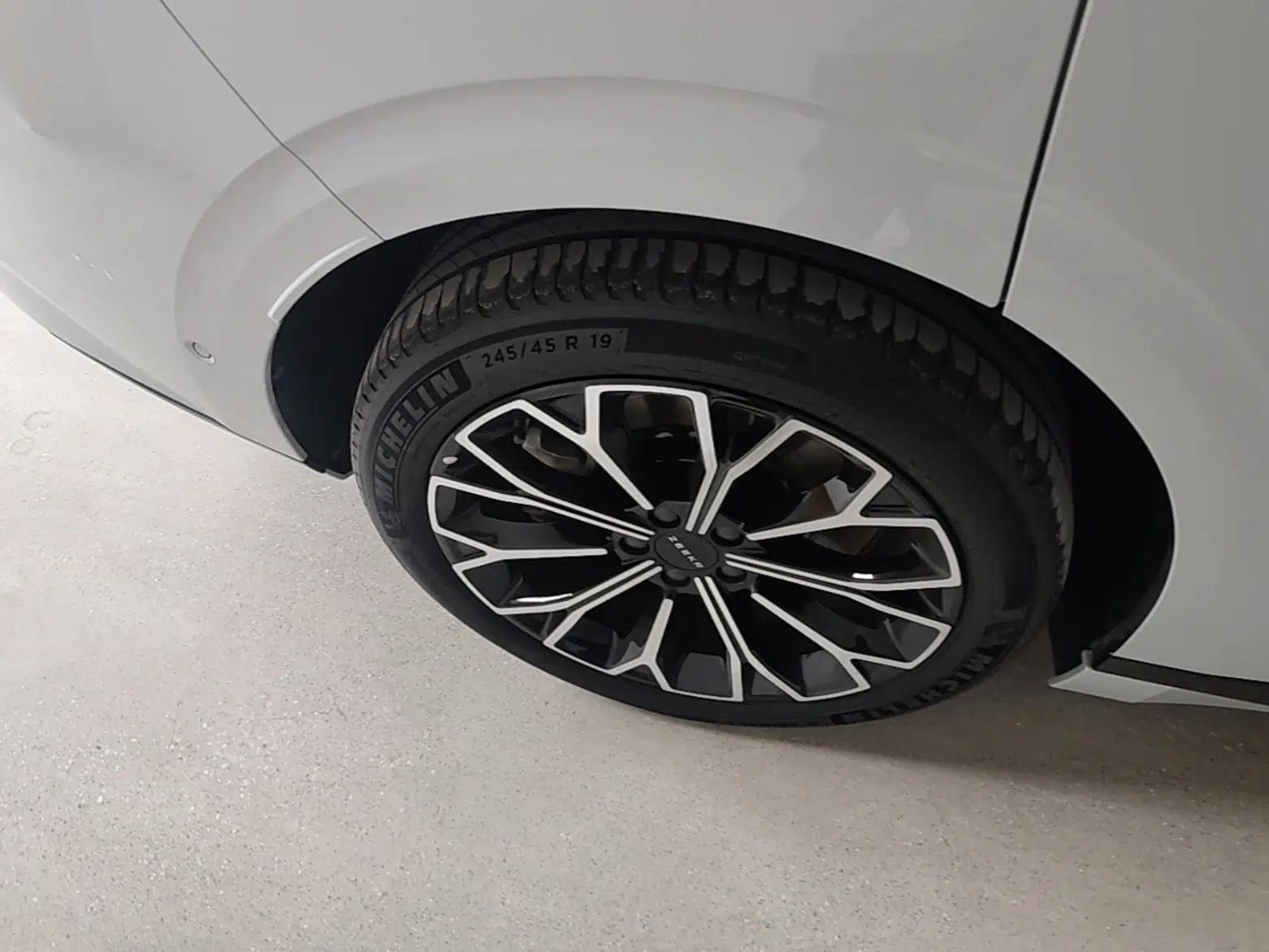 Zeekr 007GT 2025 Four-Wheel Drive Intelligent Driving Version 75 kWh — миниатюра 16
