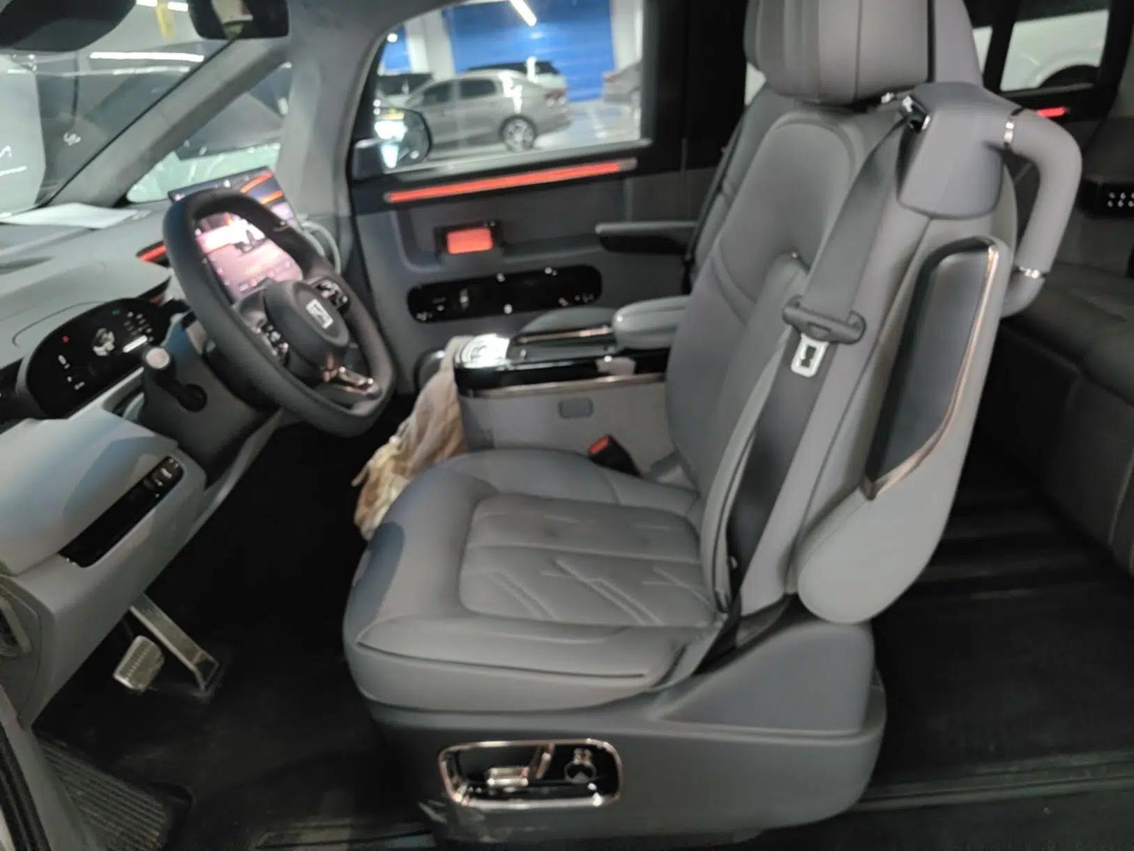 Zeekr MIX 2025 Intelligent Driving Version — миниатюра 17