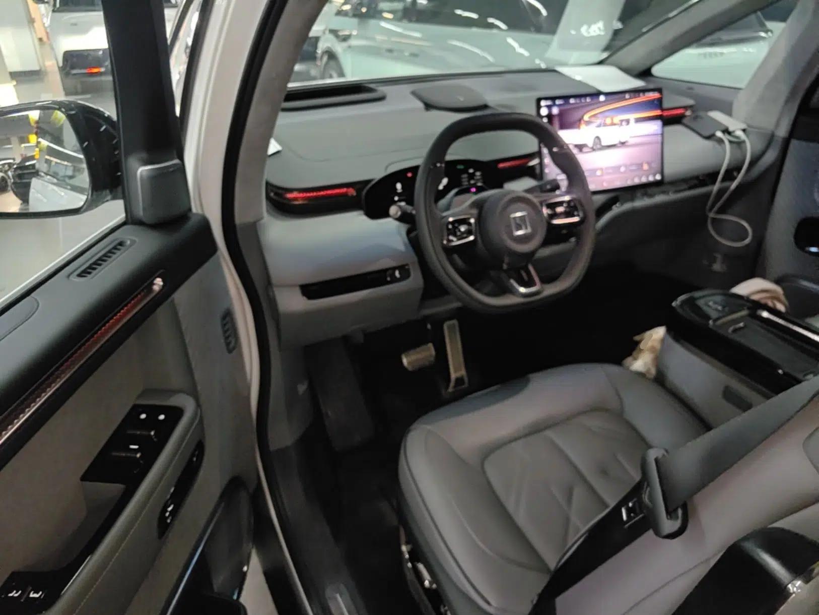 Zeekr MIX 2025 Intelligent Driving Version — миниатюра 18