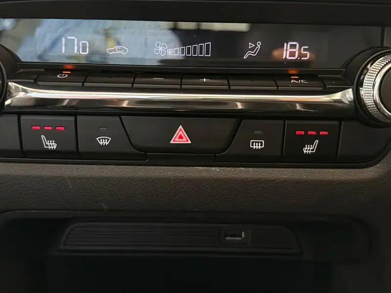 Mazda CX-30 2021 2.0L Automatic Premium Edition — миниатюра 14
