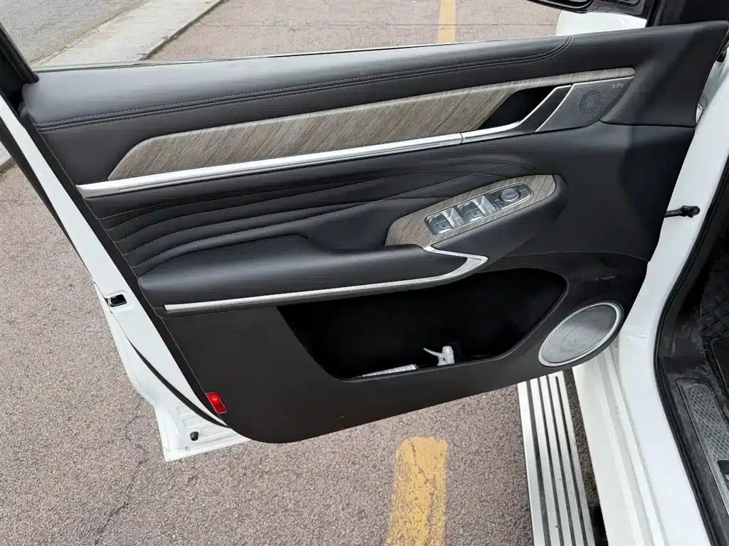 Tank 500 2022 3.0T Sport Edition (7-seater) — миниатюра 6