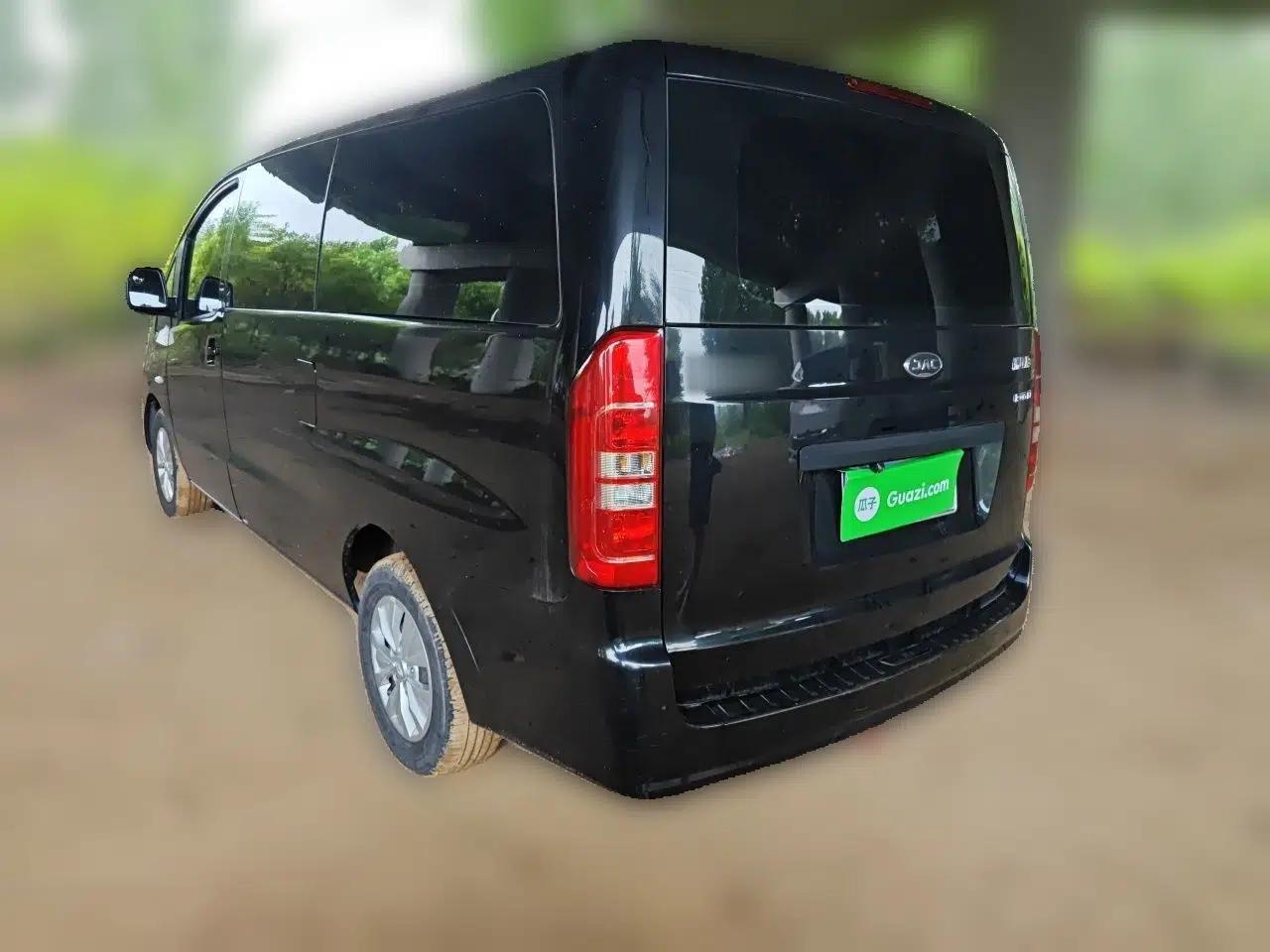 JAC Refine M3 2019 PLUS Maker Edition 1.8L Luxury Model — миниатюра 4