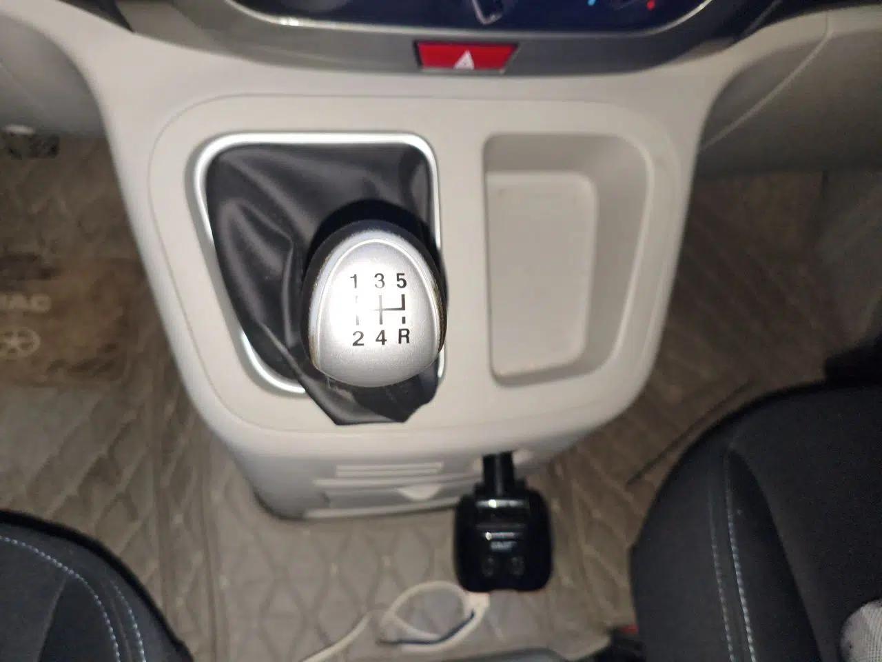 JAC Refine M3 2019 PLUS IKEA Edition 1.8L Luxury Model — миниатюра 11