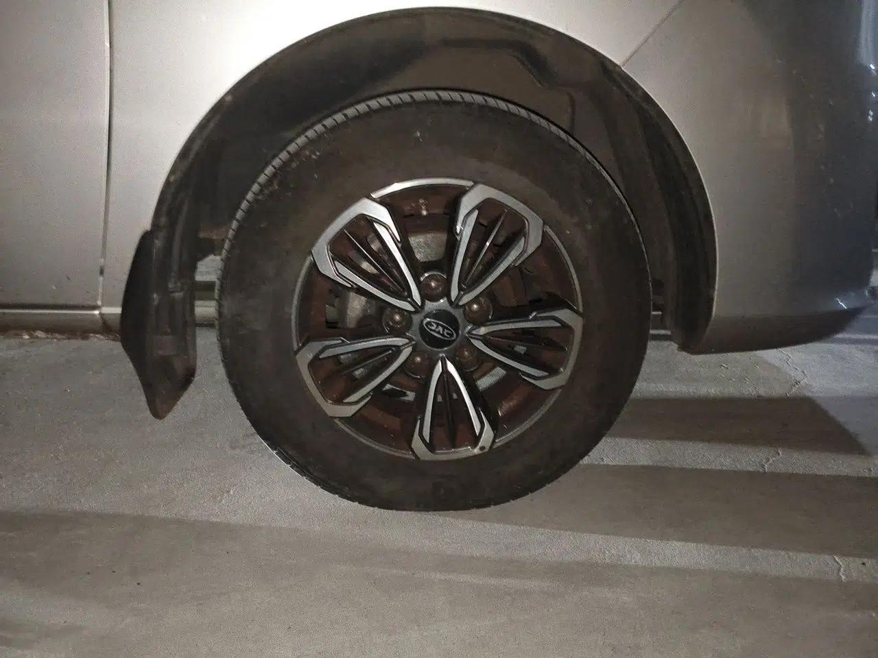JAC Refine M3 2019 PLUS IKEA Edition 1.8L Luxury Model — миниатюра 5