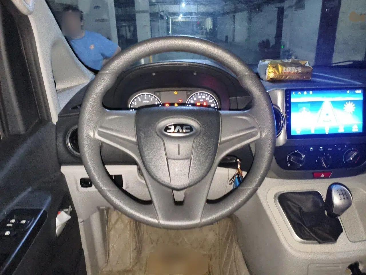 JAC Refine M3 2019 PLUS IKEA Edition 1.8L Luxury Model — миниатюра 7
