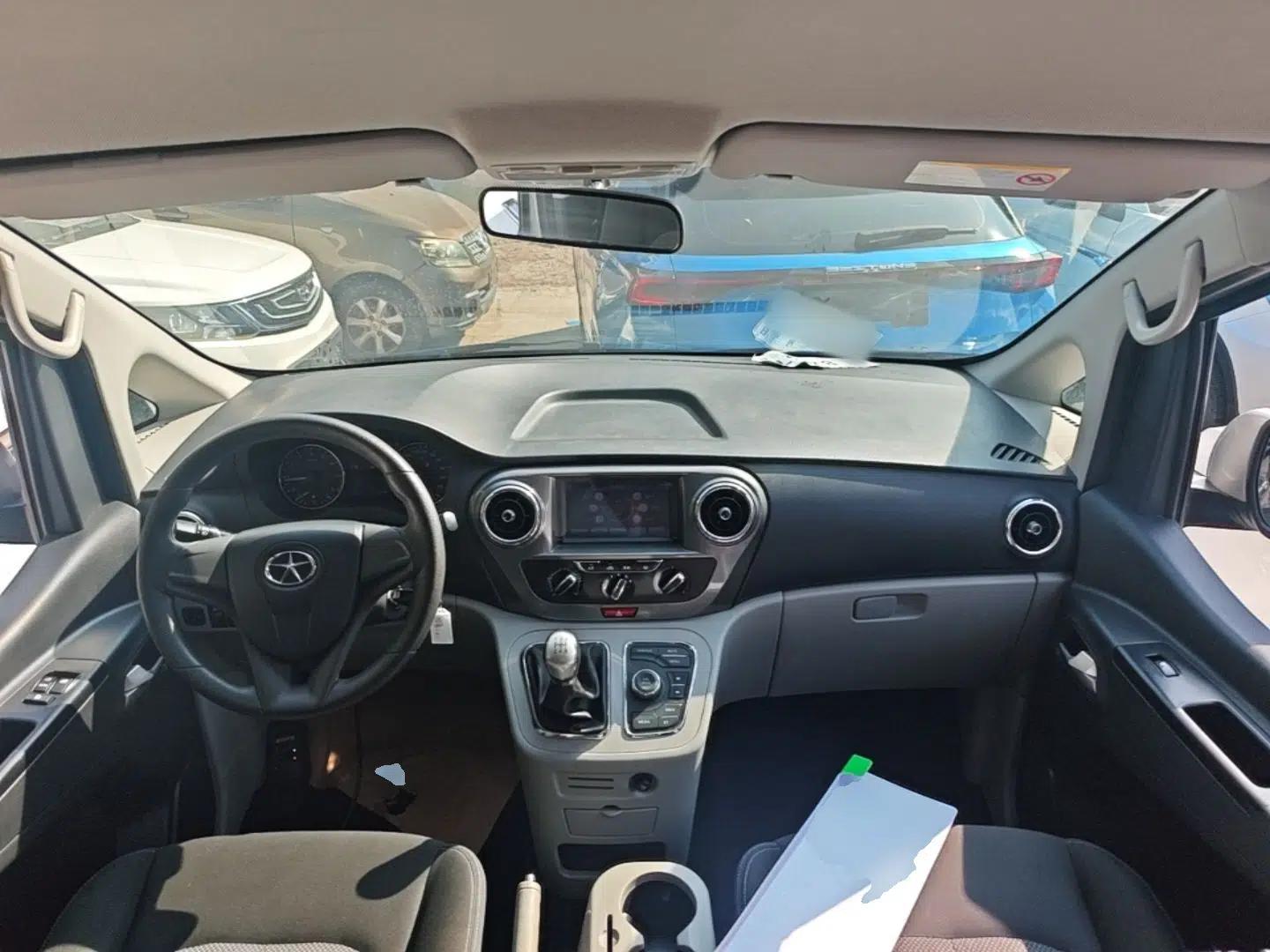 JAC Refine M3 2016 IKEA Edition 1.6L Luxury Smart Model — миниатюра 12