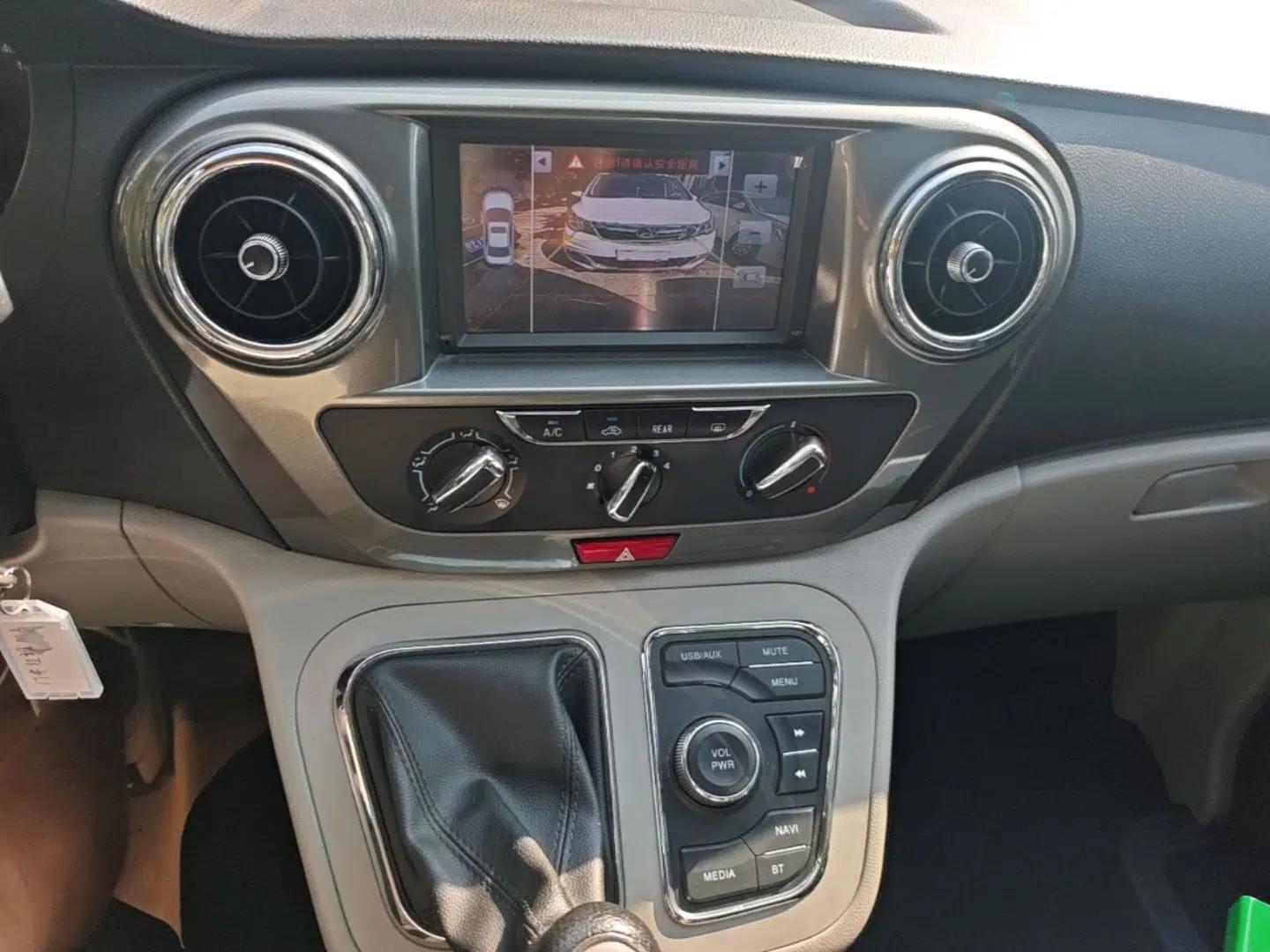 JAC Refine M3 2016 IKEA Edition 1.6L Luxury Smart Model — миниатюра 15