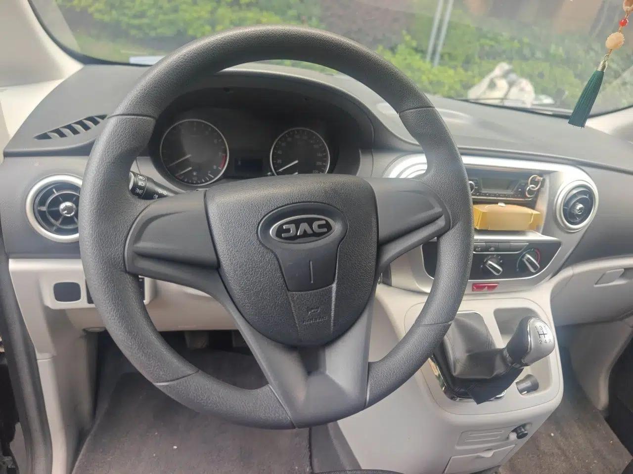 JAC Refine M3 2023 PLUS 1.5T 5/7-seat Classic Edition — миниатюра 9