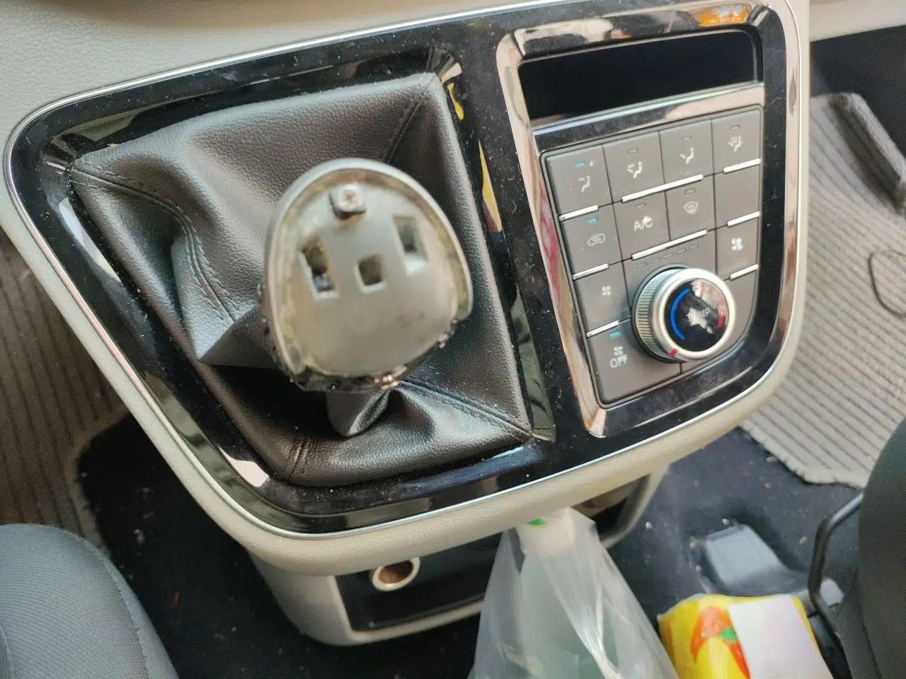 JAC Refine M4 2018 2.0L Manual Express Version — миниатюра 14