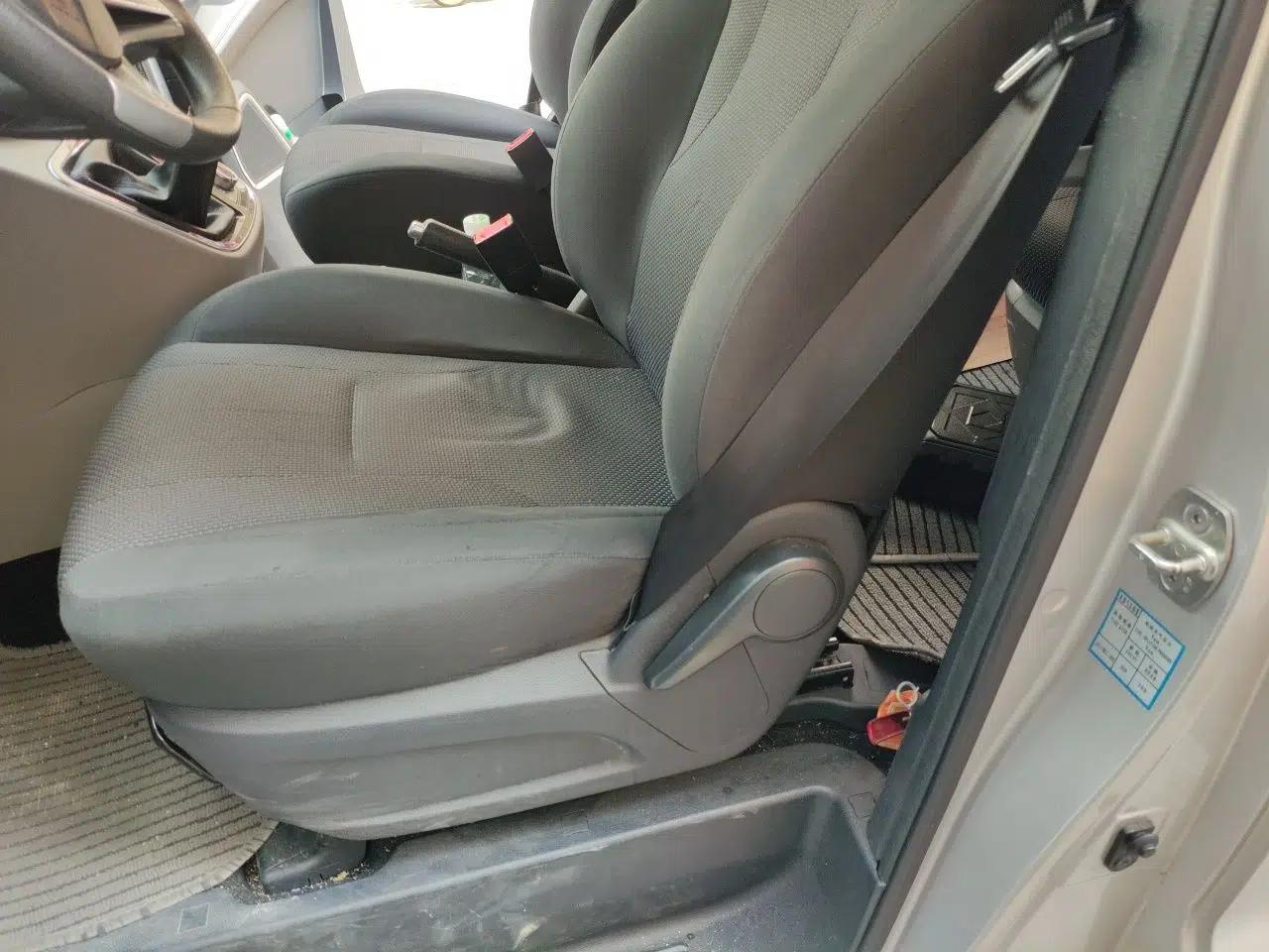 JAC Refine M4 2018 2.0L Manual Express Version — миниатюра 15