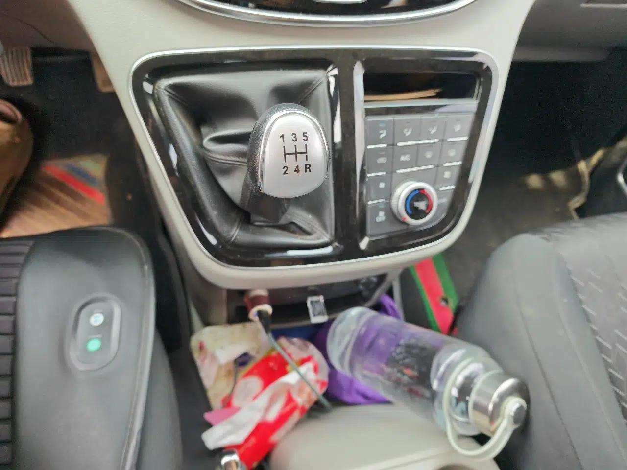 JAC Refine M4 2016 2.0L Manual Luxury Version — миниатюра 14