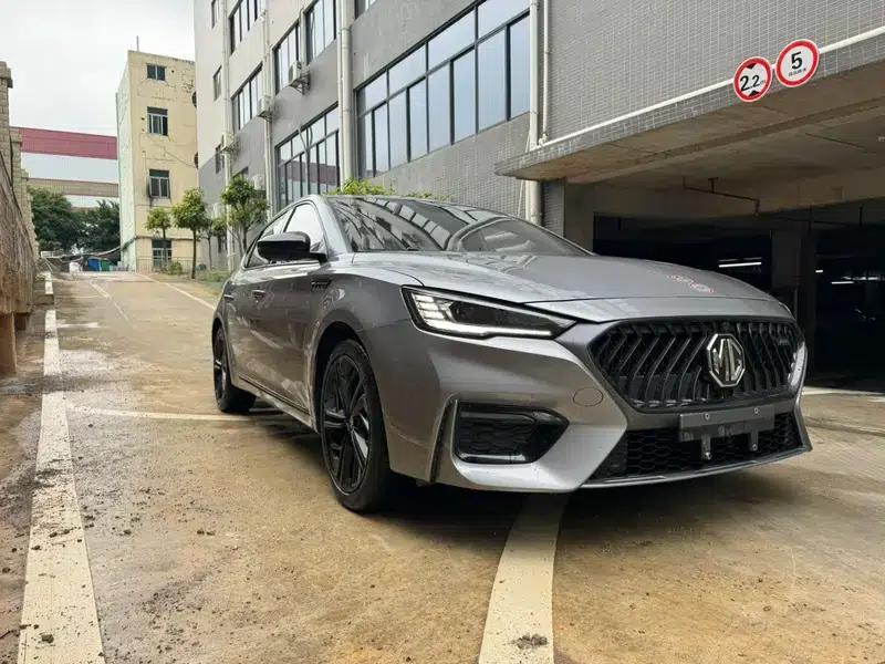 MG6 2021 Pro 1.5T Automatic Trophy Flagship Edition — миниатюра 3