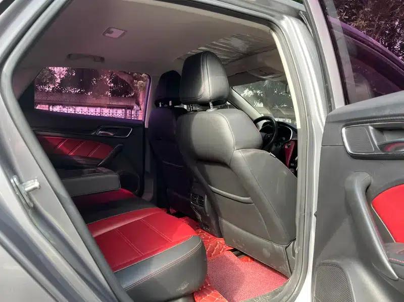 MG6 2019 20T Automatic Trophy Racing Edition + Sport Exhaust Racing Package — миниатюра 13