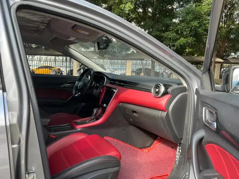 MG6 2019 20T Automatic Trophy Racing Edition + Sport Exhaust Racing Package — миниатюра 10