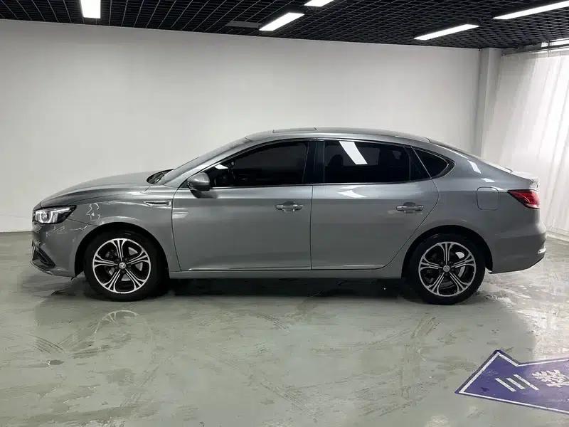 MG6 2017 20T Automatic Luxury Intelligent Edition — миниатюра 4