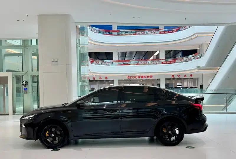MG6 2021 Pro 1.5T Automatic Trophy Flagship Edition — миниатюра 4