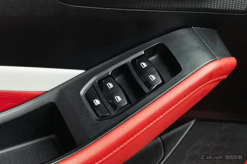 MG5 2021 180DVVT CVT Youth Luxury Edition — миниатюра 23