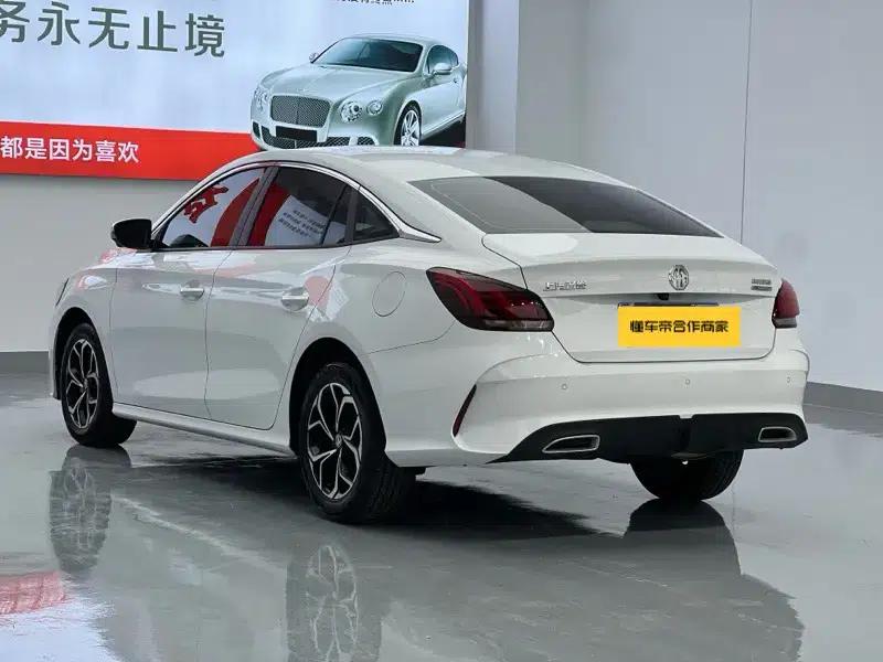 MG5 2023 180DVVT CVT Youth Luxury Edition — миниатюра 4