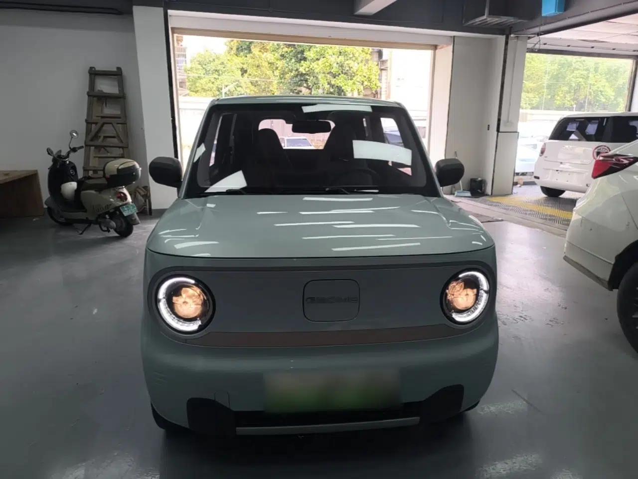 Geely Galaxy Panda 2023 Panda Mini 200km Endurance Bear — миниатюра 2