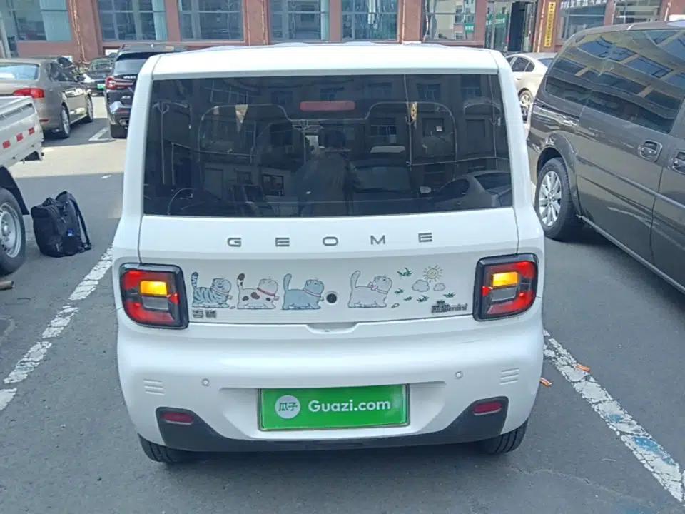 Geely Galaxy Panda 2023 Panda Mini 200km Endurance Bear — миниатюра 5