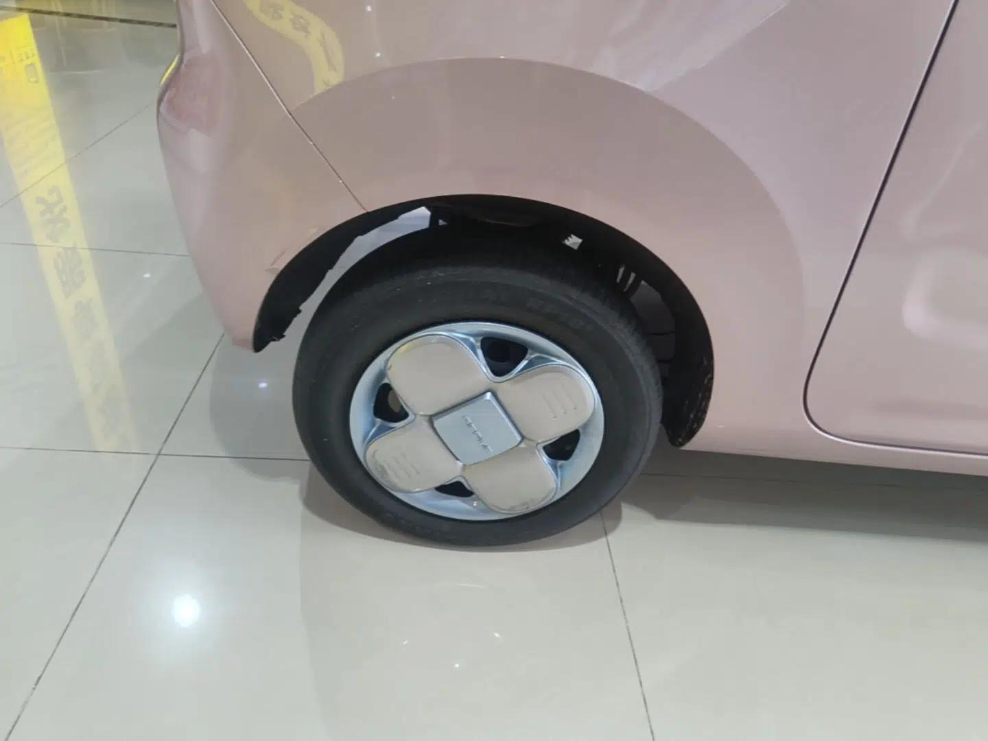 Geely Galaxy Panda 2024 Panda Mini 200km Endurance Bear — миниатюра 11