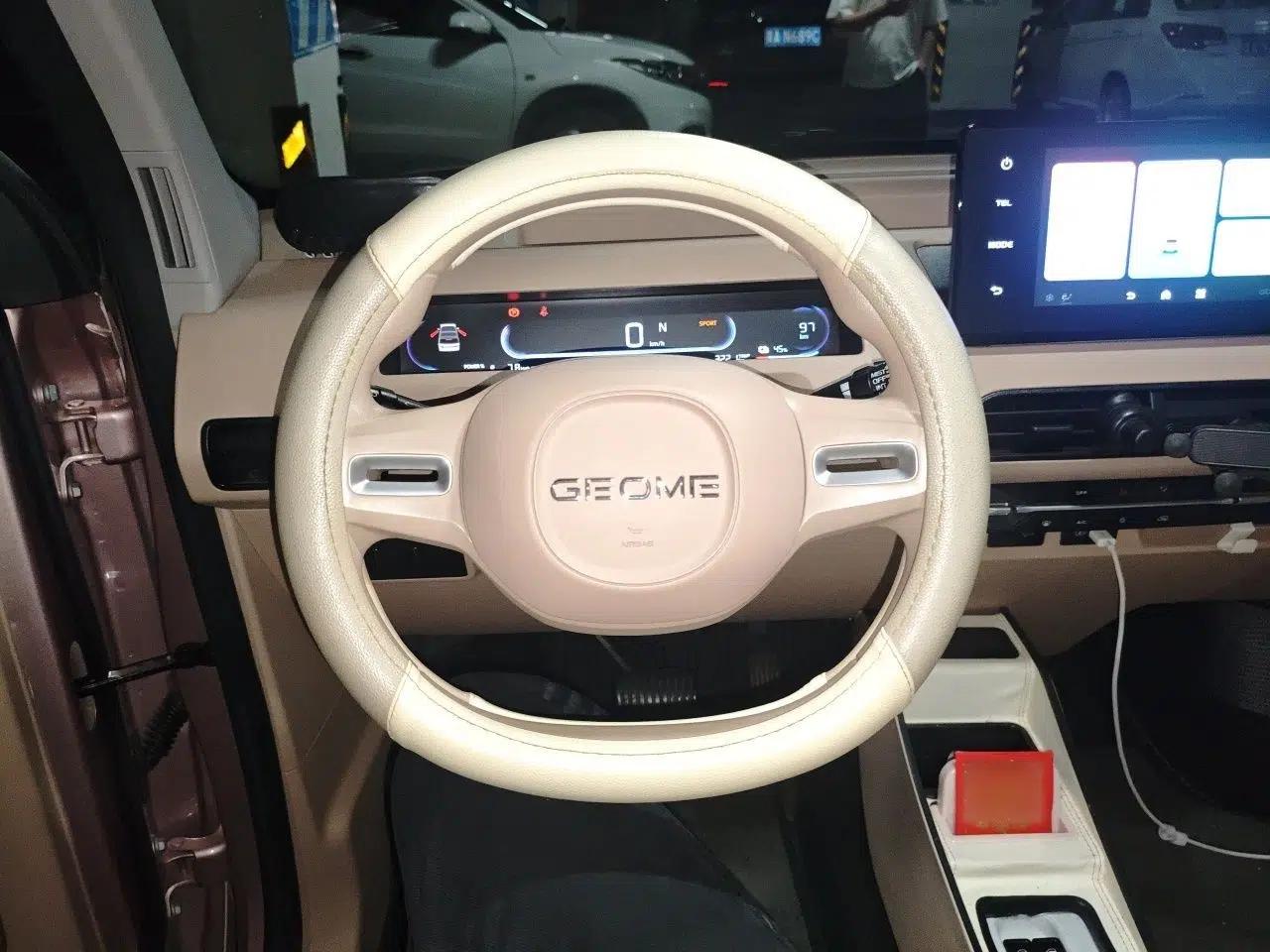 Geely Galaxy Panda 2024 Panda Mini 200km Endurance Bear — миниатюра 10