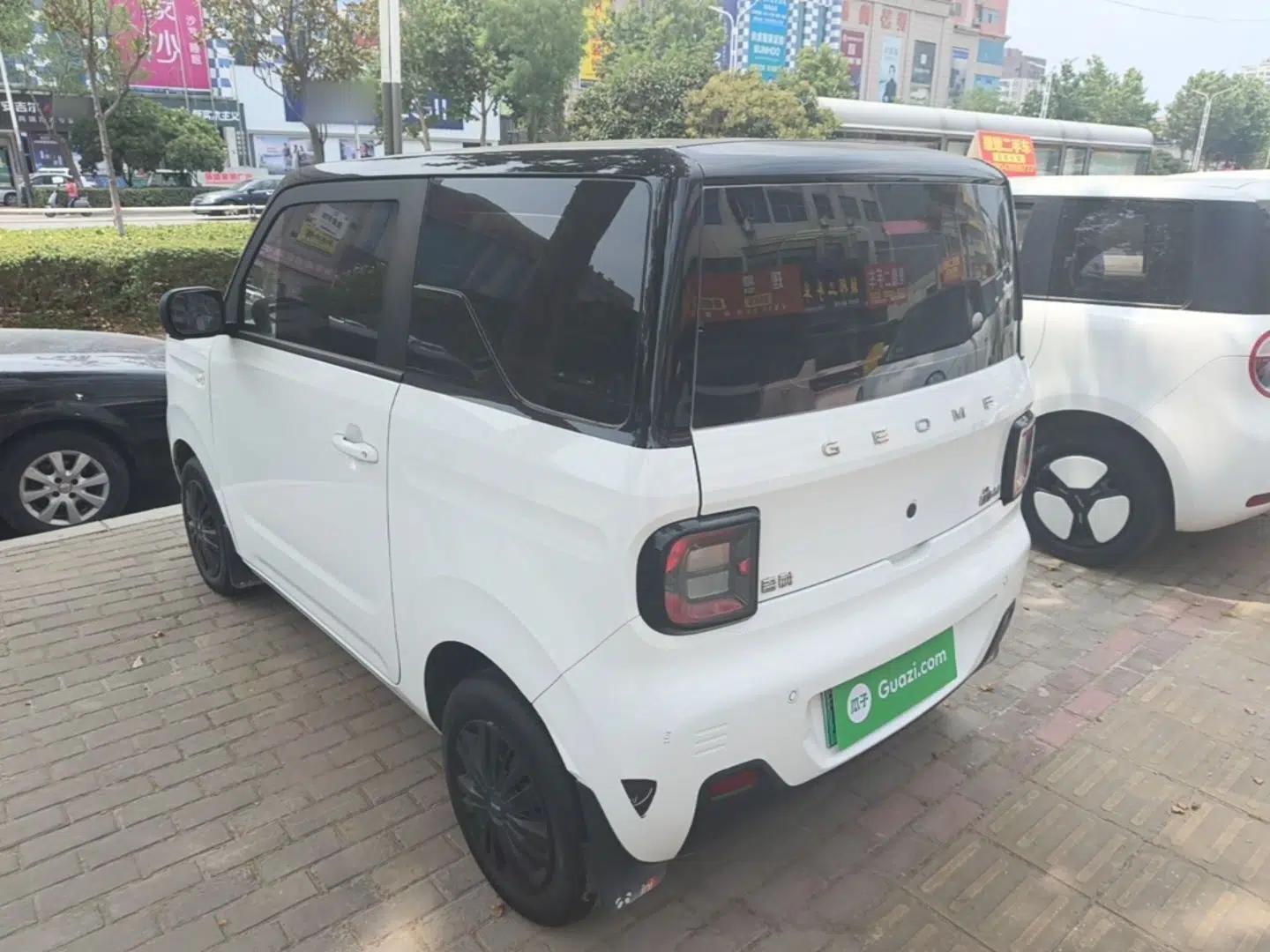 Geely Galaxy Panda 2024 Panda Mini 200km Endurance Bear — миниатюра 4