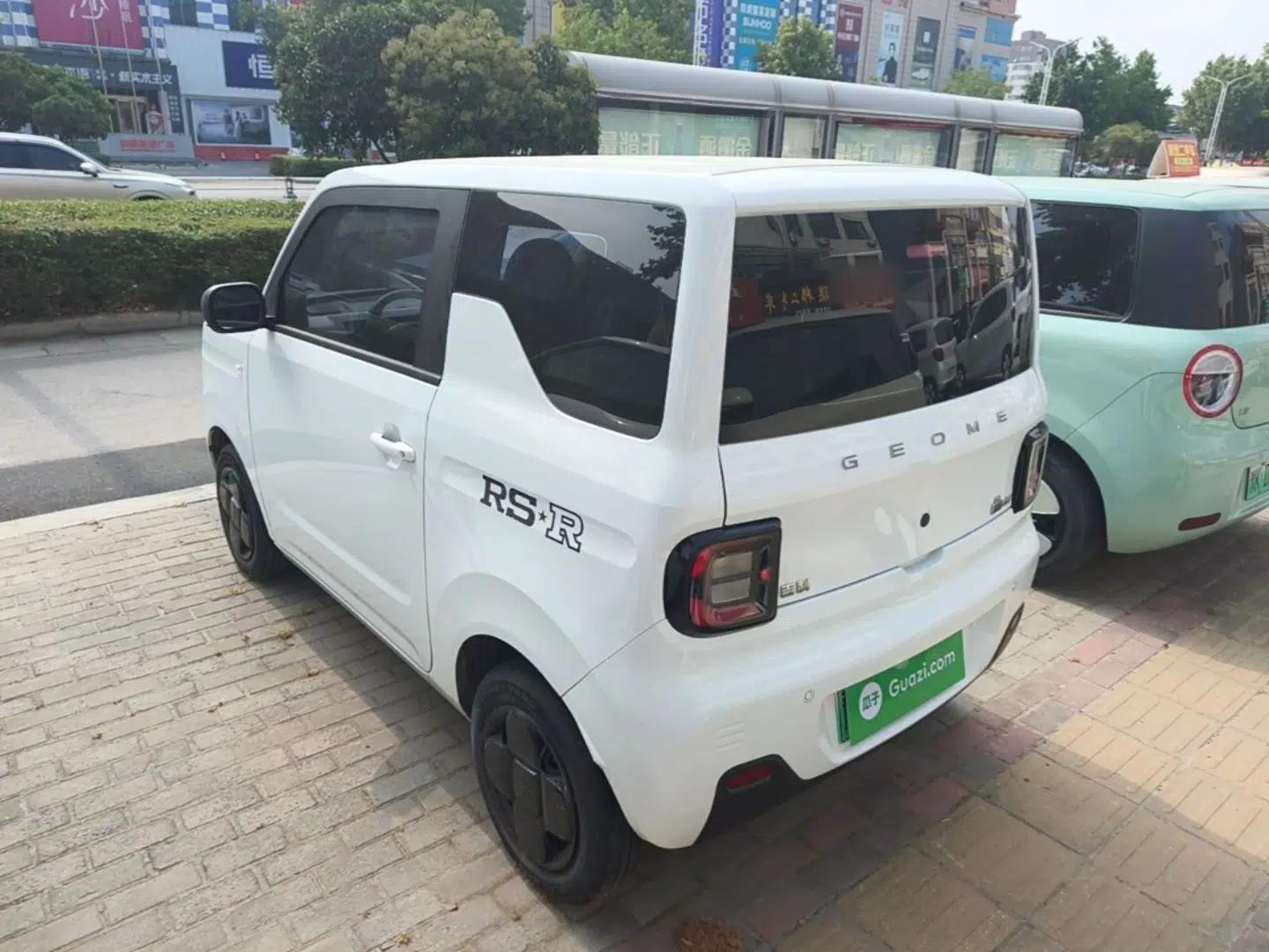 Geely Galaxy Panda 2024 Panda Mini 200km Endurance Bear — миниатюра 4