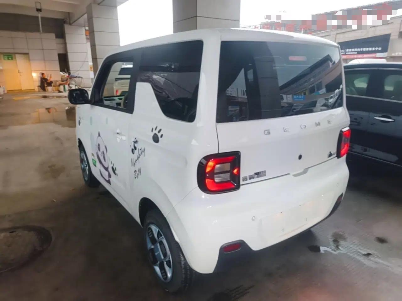 Geely Galaxy Panda 2024 Panda Mini 200km Endurance Bear — миниатюра 4