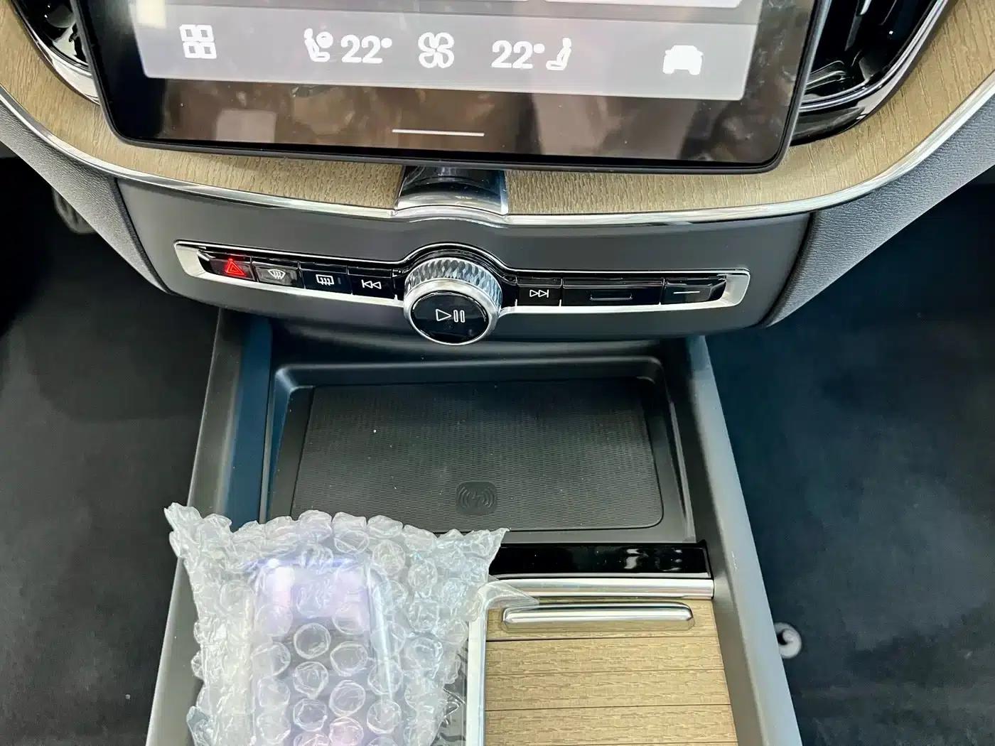 2026 Volvo XC60 B5 AWD Inscription Luxury Edition — миниатюра 16