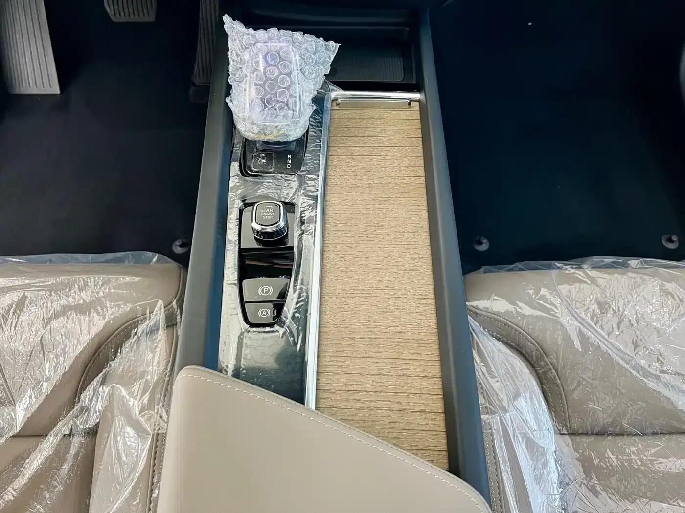 2026 Volvo XC60 B5 AWD Inscription Luxury Edition — миниатюра 17